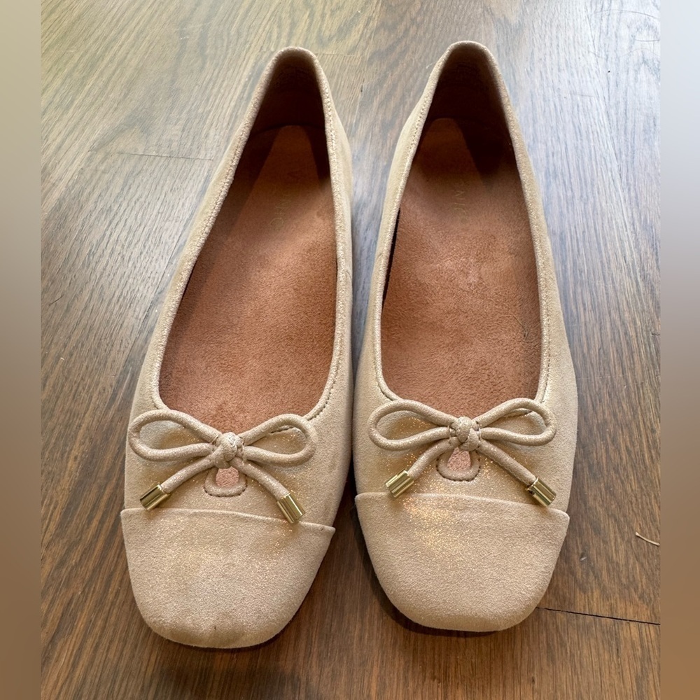New Vionic Klara Flat gold wide size 8 new ballerina shoes suede
